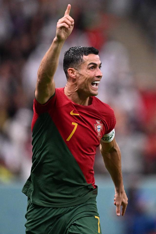 历史得分榜前十现役占三席：詹姆斯第一&KD第八&哈登第十