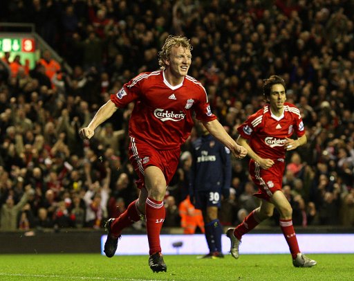 AC米兰1-0登顶意甲！38岁名将却抢走风头，带队12场不败紧追榜首