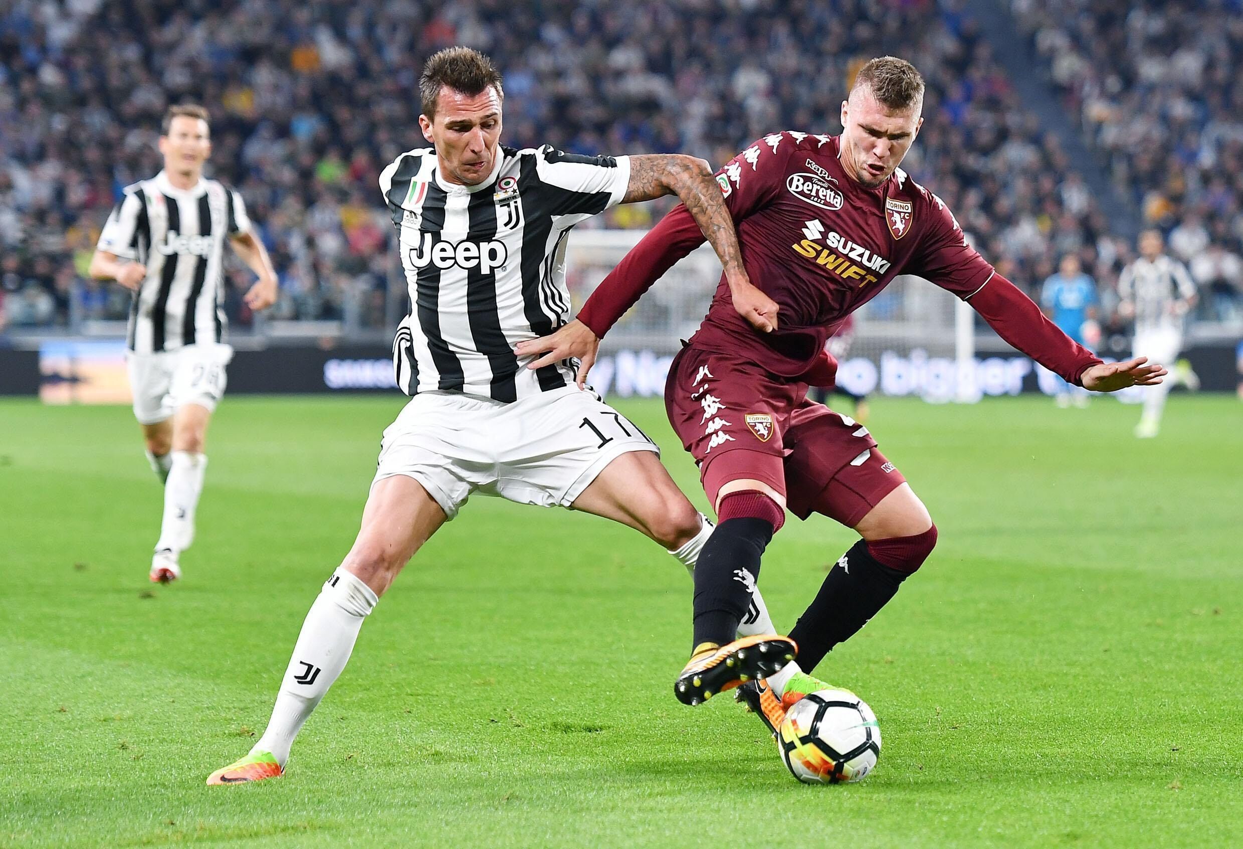 安迪·卡罗尔惊叹切赫神扑，创英格兰足球史经典瞬间