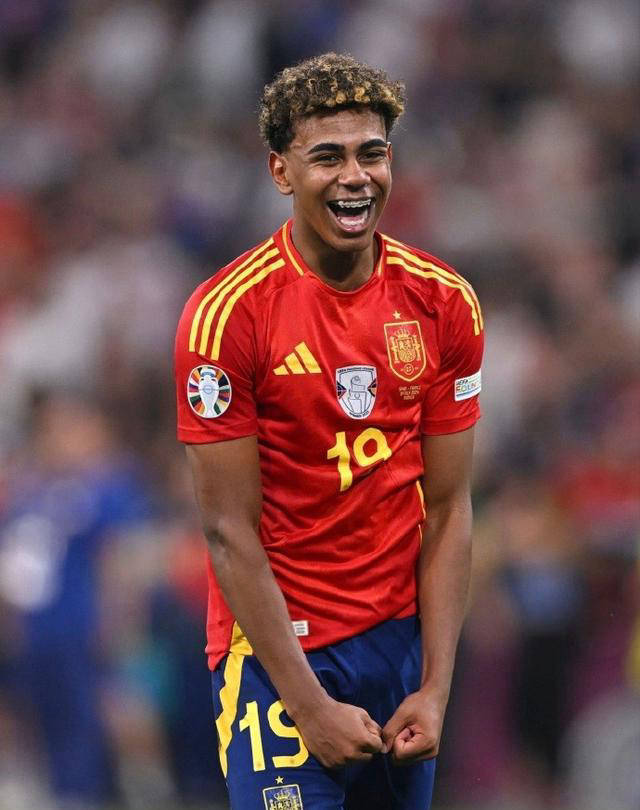 阿森纳球员评分vs水晶宫：凯帕·阿雷拉巴成为点球英雄，加布里埃尔·耶稣表现锐利（阿森纳对水晶宫球员评分：凯帕扑点显神威，加布里埃尔·耶稣锋芒毕露）