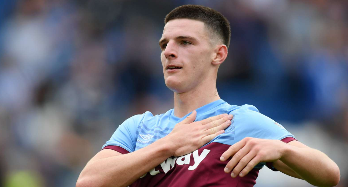 福登调侃小球迷：要这么多签名是不要拿去卖，赚了钱分我一半