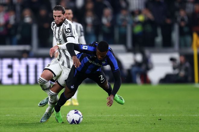 科莫利：很高兴尤文拥有斯帕莱蒂；意大利人非常热爱足球（科莫利：尤文拥有斯帕莱蒂令我欣喜；意大利人对足球充满热情）