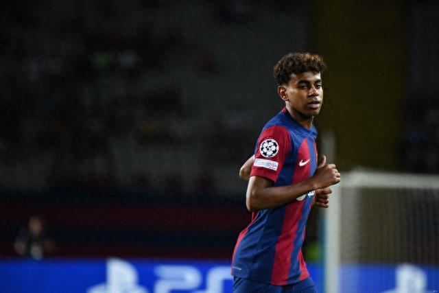 巴西足协官方：加布里埃尔右大腿肌肉损伤，退出本期集训