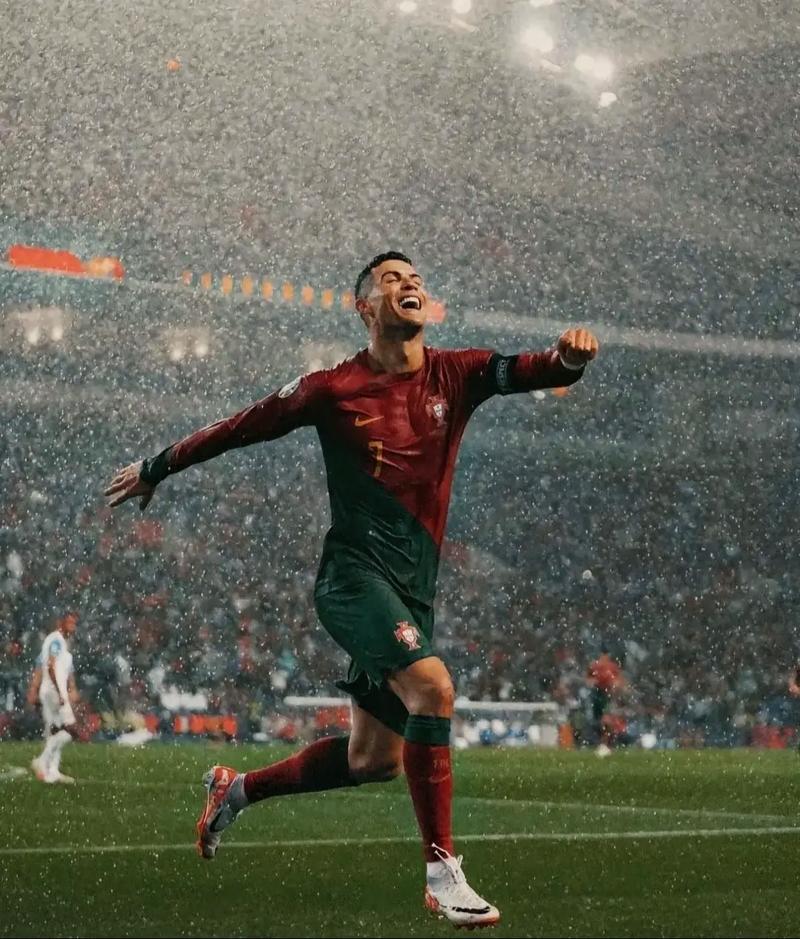 19岁212天，麦利是纽卡队史第二年轻在英超单场传射的球员（年仅19岁212天，麦利成纽卡队史英超单场传射第二年轻球员）