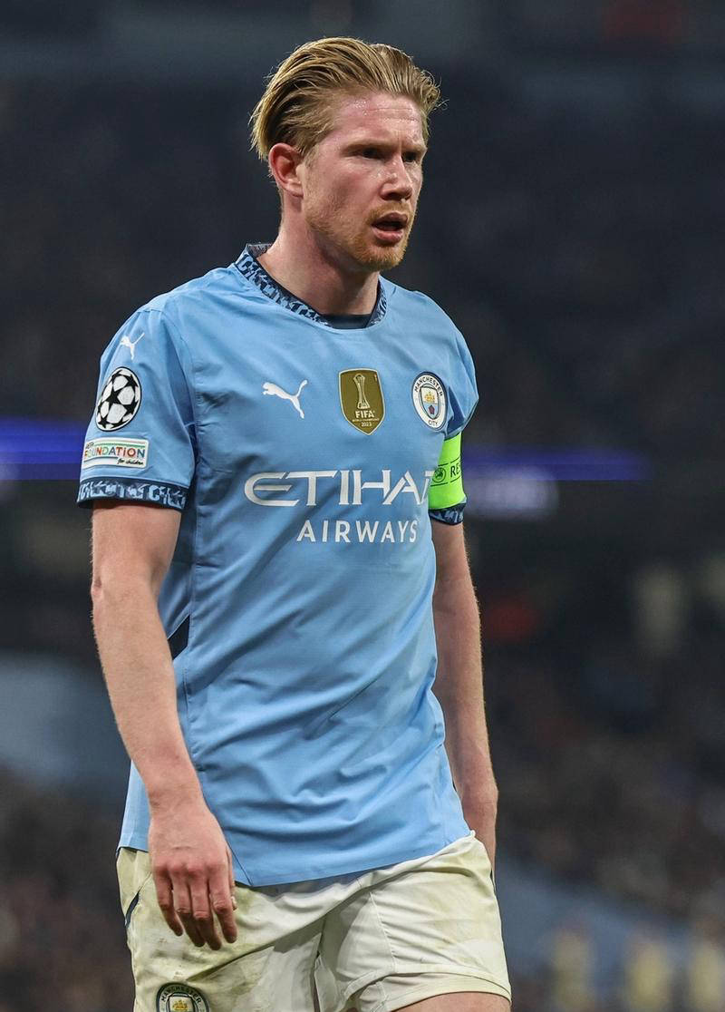 意媒：阿坎吉缺席国米训练，欧冠对阵利物浦出战成疑（意媒：阿坎吉未随国米训练，欧冠对阵利物浦出场存疑）