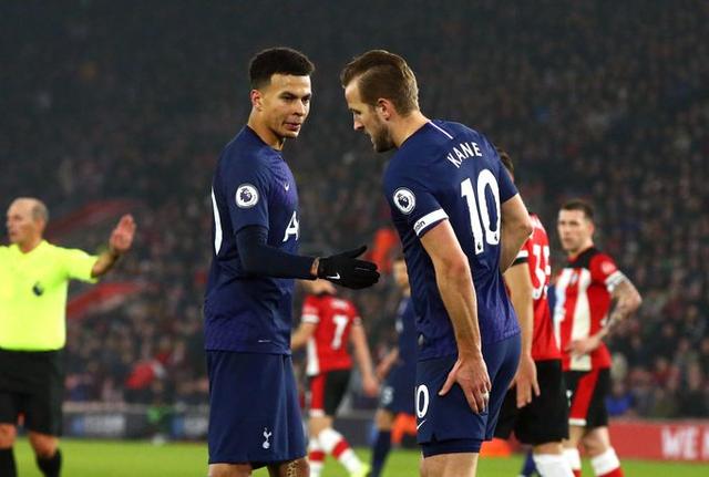 马雷斯卡：埃斯特旺像个旧时代的孩子，他不沉迷于手机和社媒